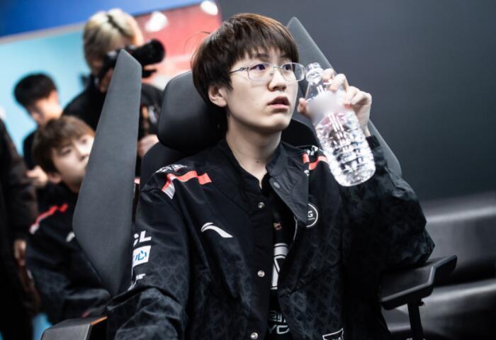 更是中韩两 更是中韩两