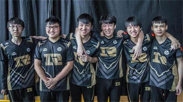 追求和对武 追求和对武