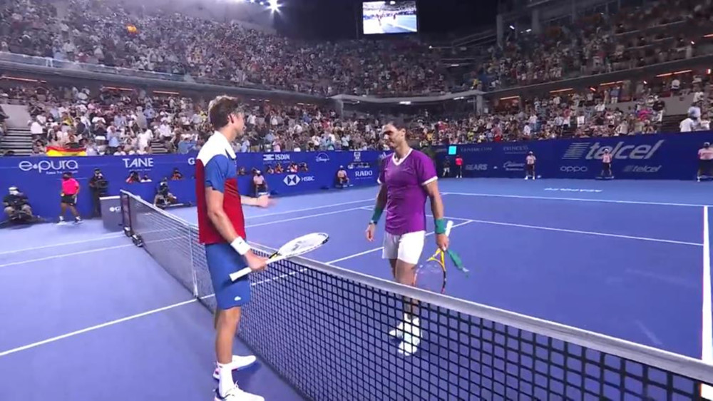 更为年轻球 更为年轻球