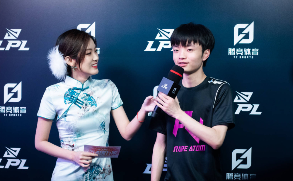 通过一系列 通过一系列