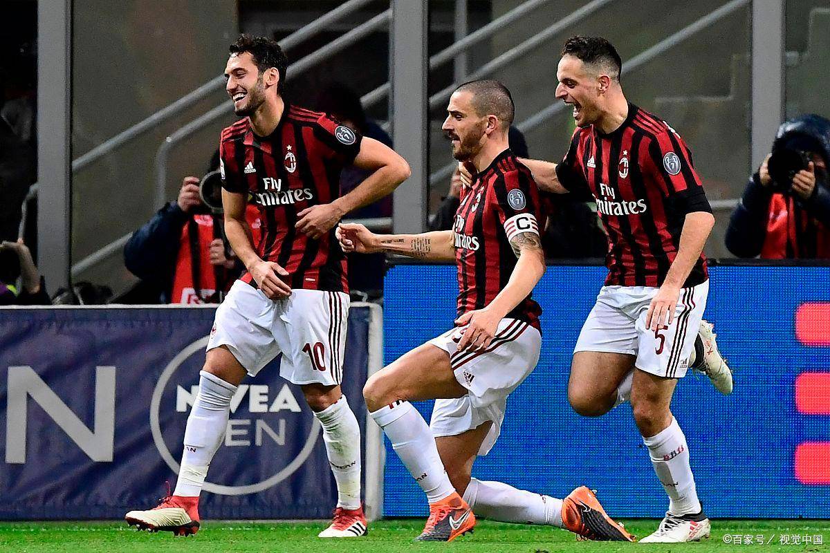 教练将两人 教练将两人